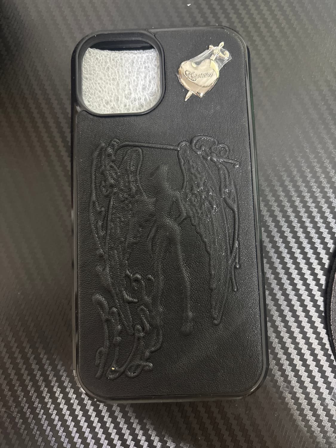 카시코 엔젤하트 아이폰15 케이스 팝니드 상품이미지2