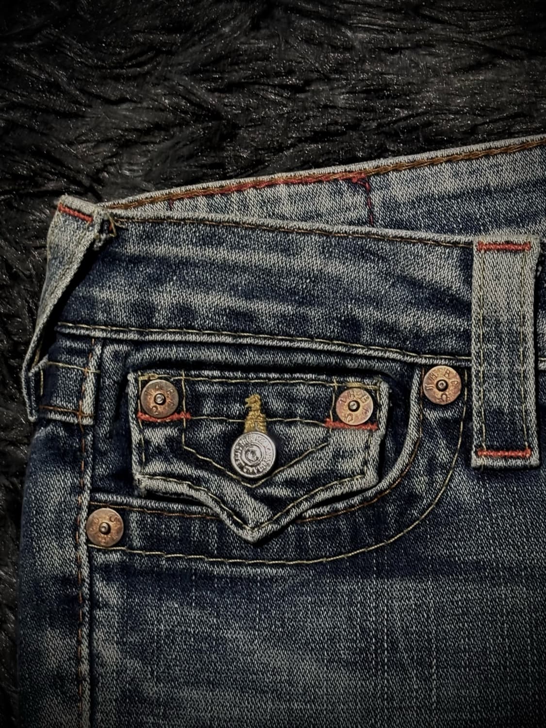 True Religion 포켓 스티치 디테일 워싱 데님 숏팬츠 상품이미지5
