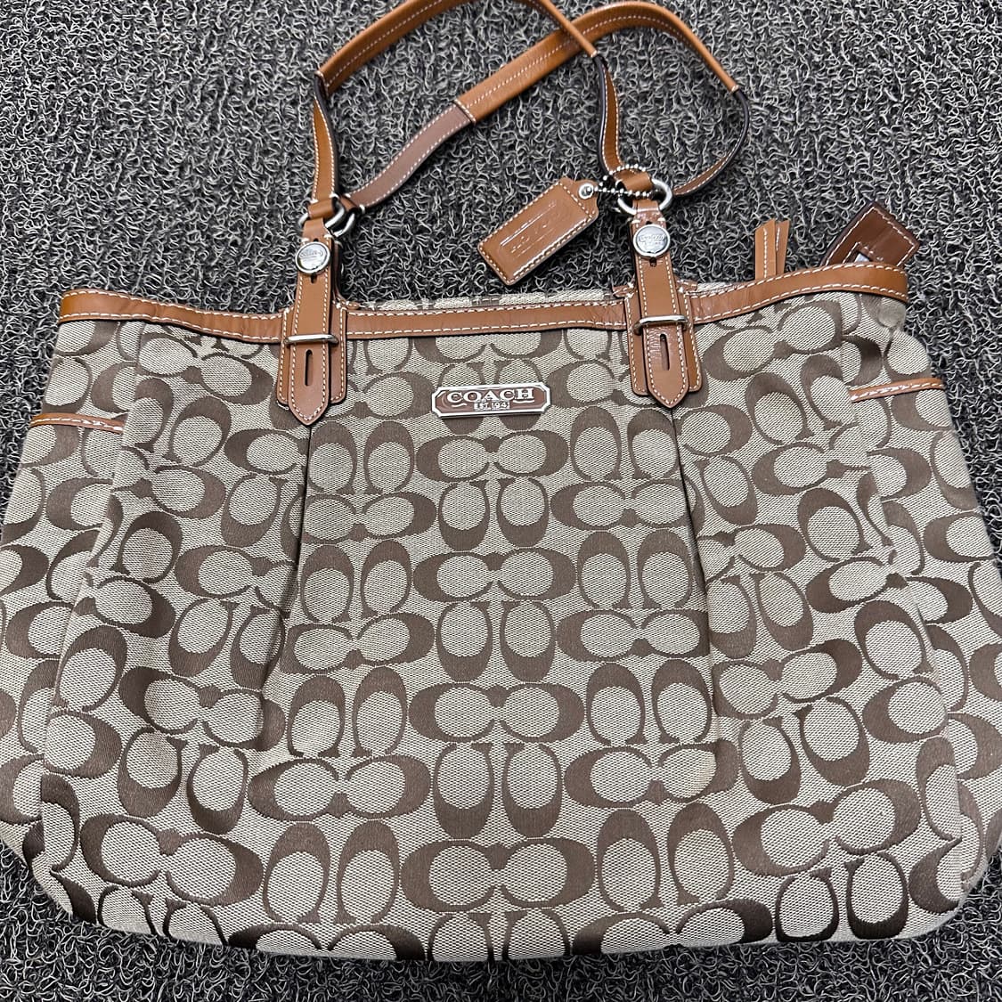 COACH 코치 시그니처 여성 숄더백 브라운 상품이미지1