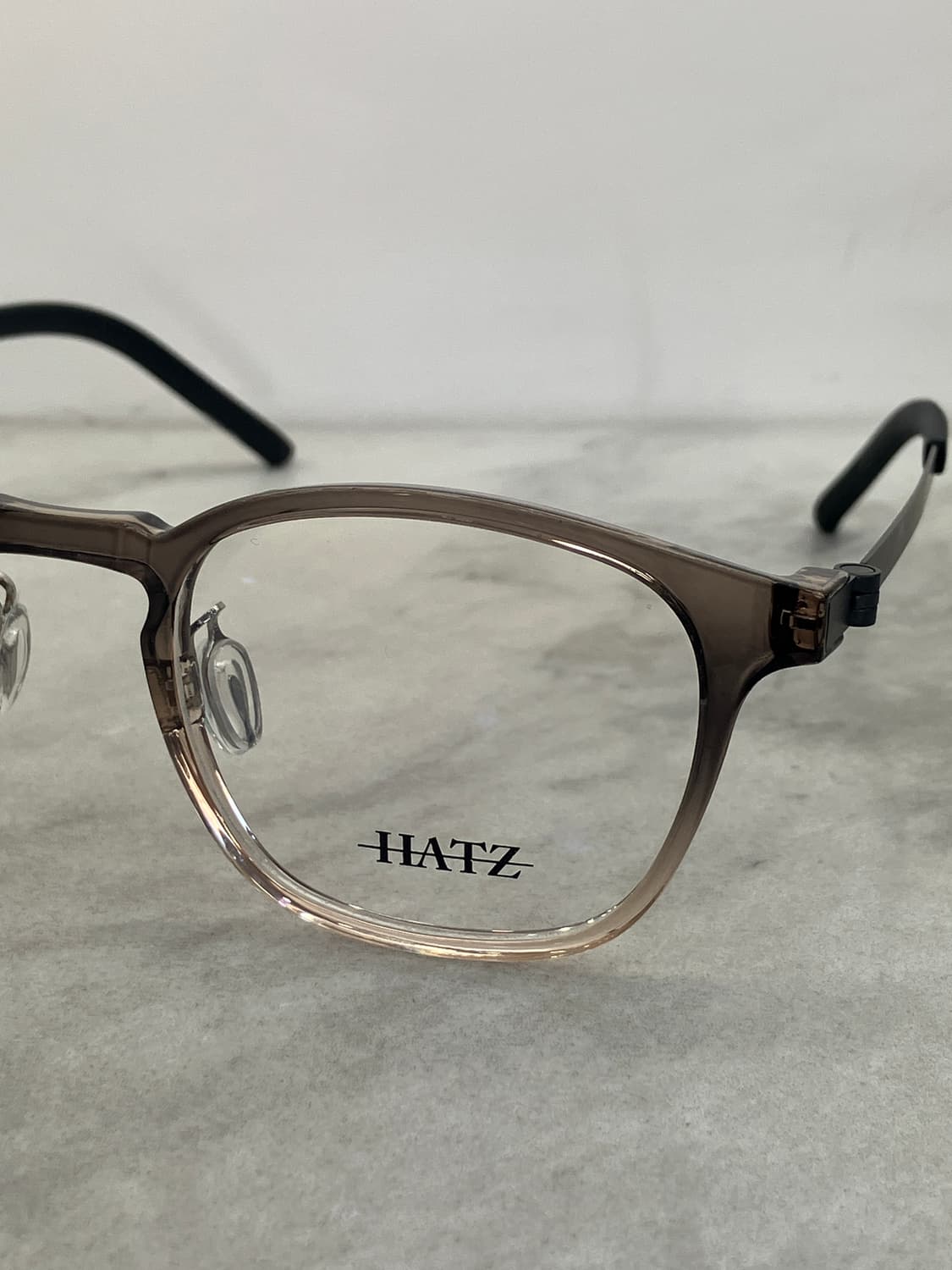 하츠 Hatz 차콜 클리어 투톤 월링턴 뿔테 안경 상품이미지6