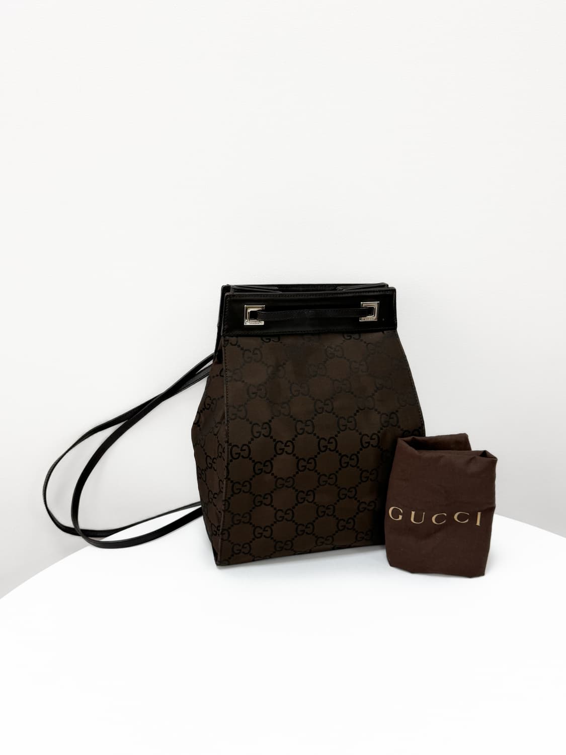 구찌 GG 나일론 레더 트리밍 원 숄더 백팩 상품이미지1