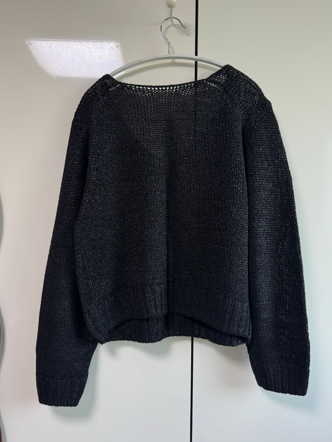 낫띵리튼 sia v-neck pullover 브이넥 니트 블랙 상품이미지4