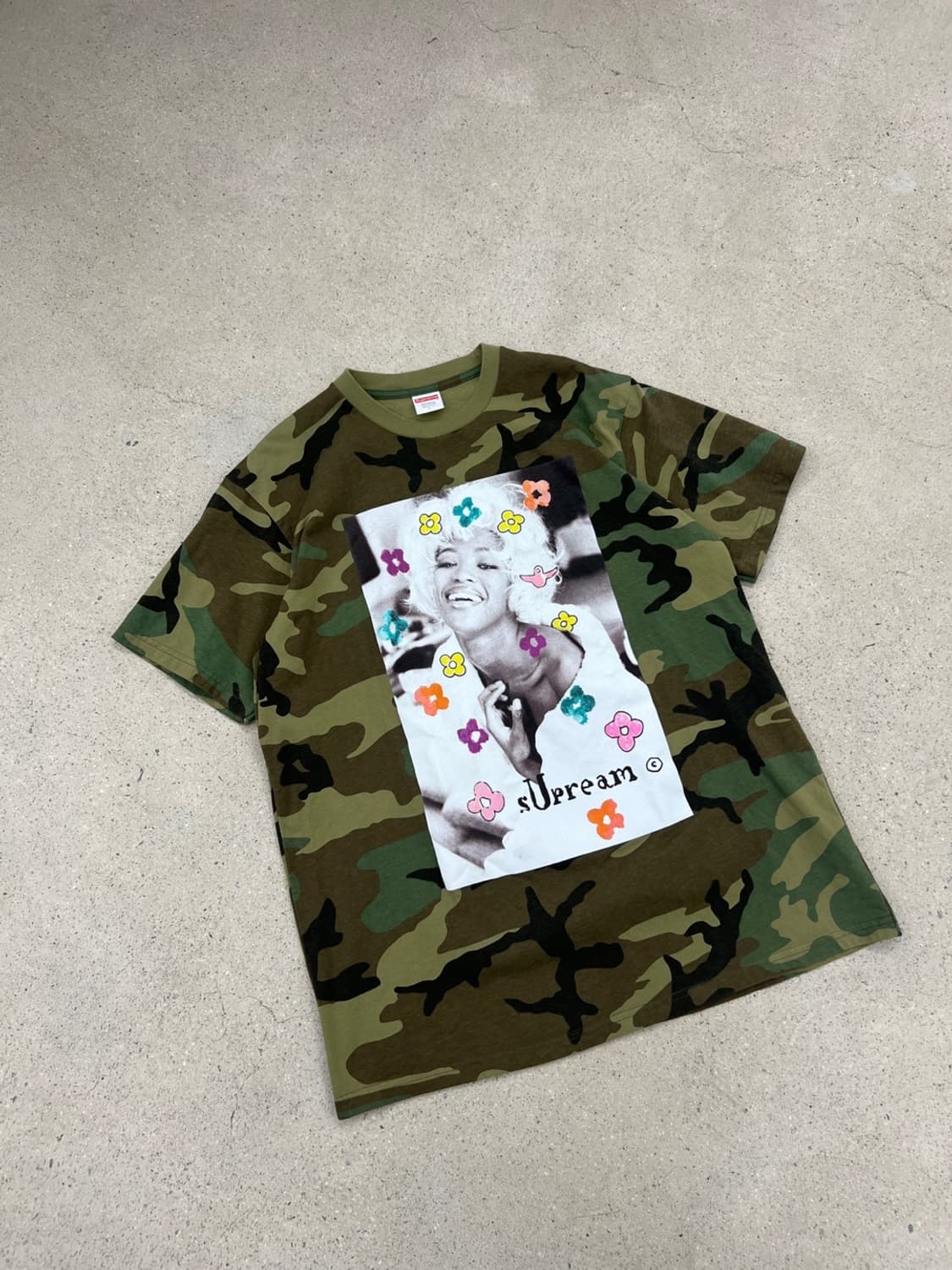 슈프림 20SS 우드랜드 카모 나오미 반팔 티셔츠 상품이미지2
