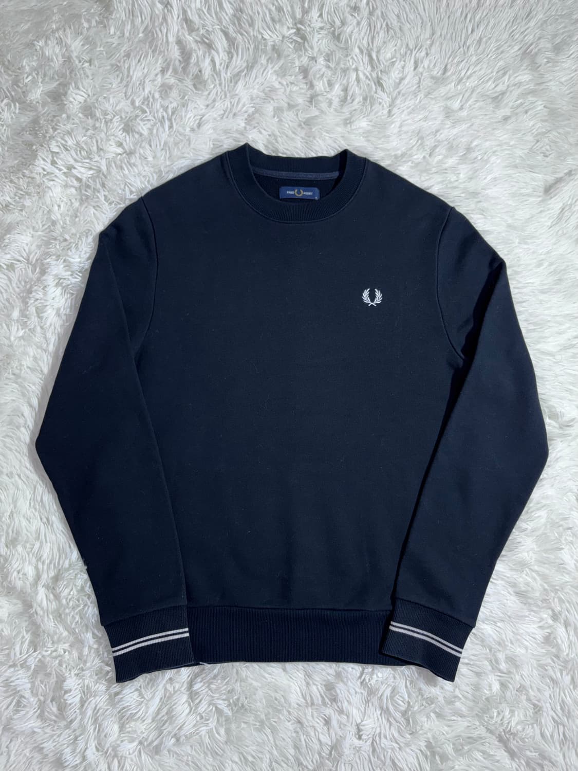 프레드페리 블랙 스몰로고 맨투맨  상품이미지3