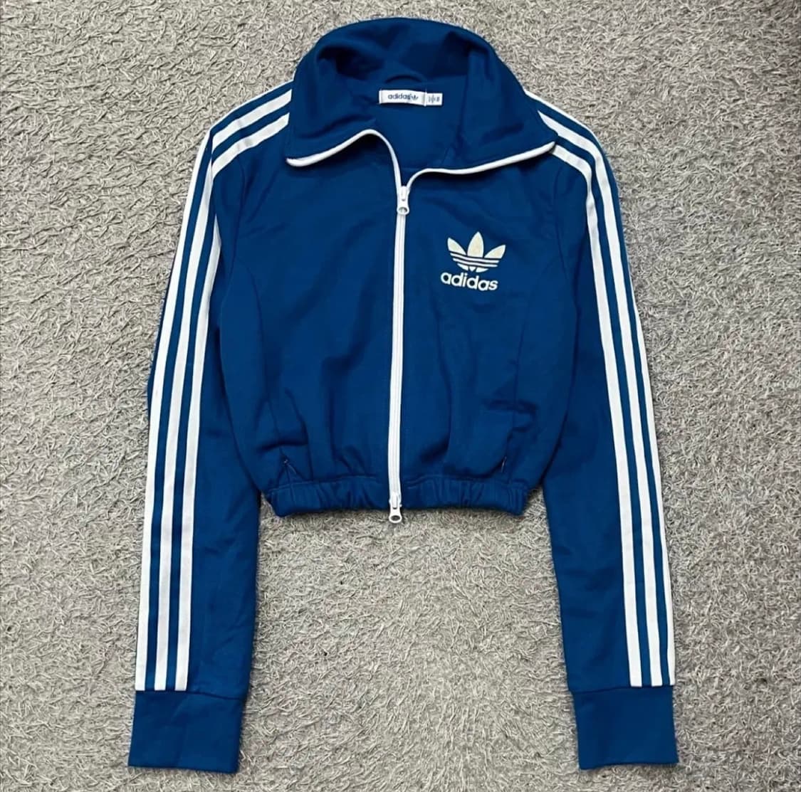 [우먼90] 아디다스 커스텀 크롭 져지 상품이미지2