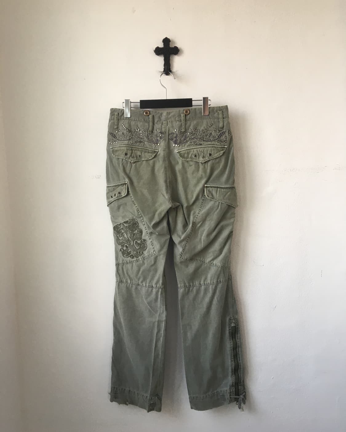 Stud embroidery point cago pants 상품이미지2