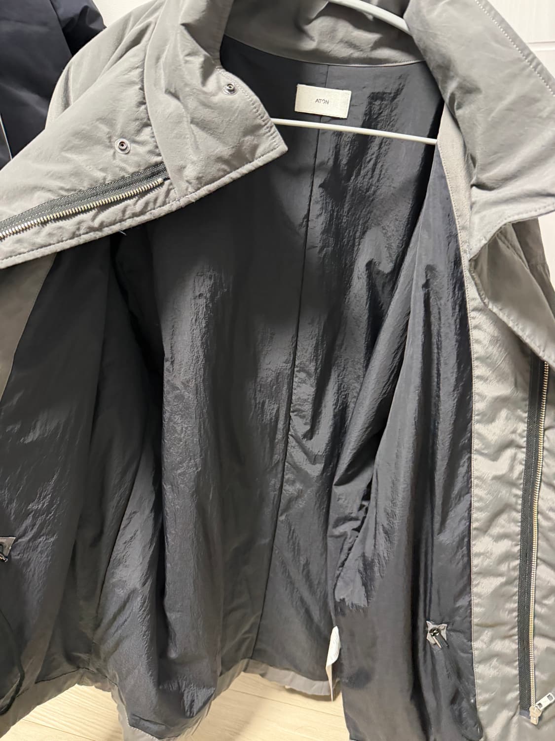 23aw 에이톤 aton 숏 모즈 파카 6 차콜 그레이 상품이미지4
