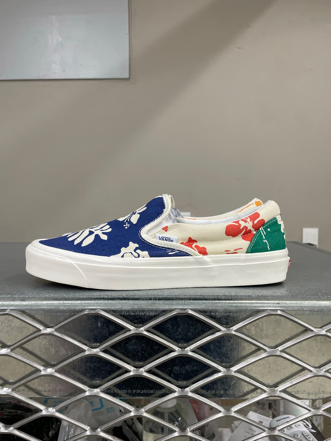 반스 애너하임 팩토리 믹스드 알로하 270 상품이미지1