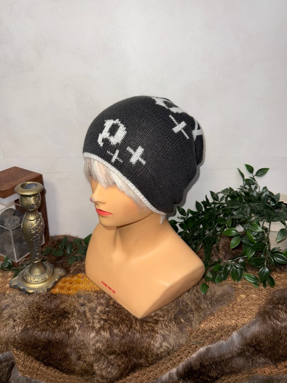 Charcoal white cross numbered beanie  상품이미지2