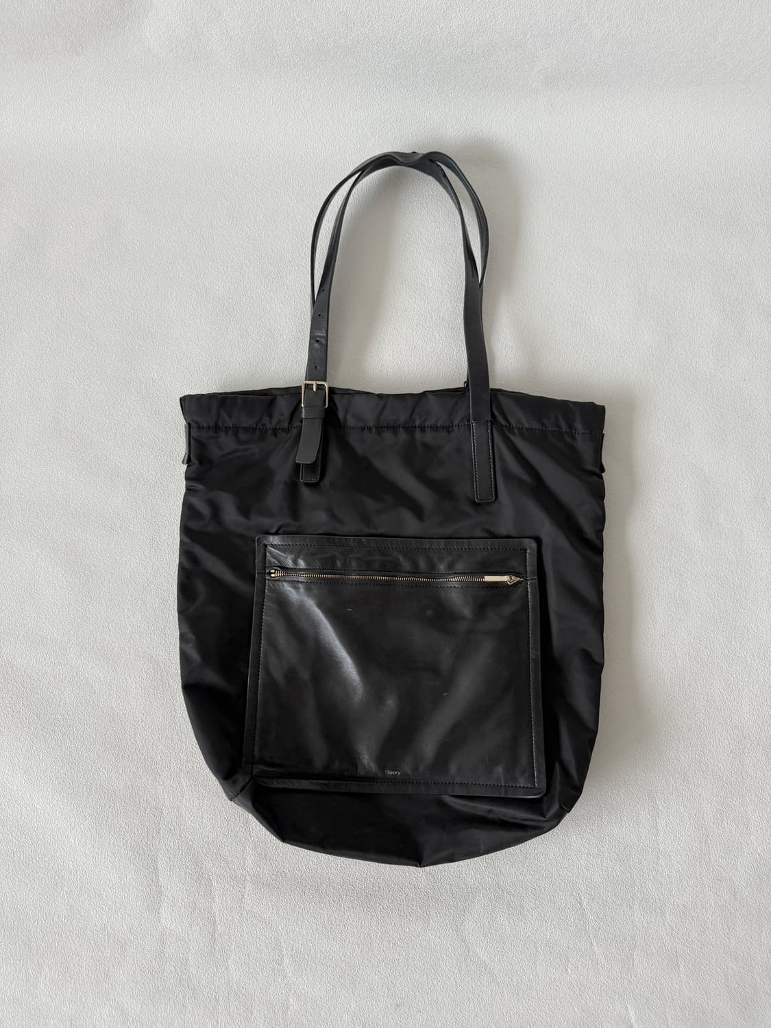 띠어리(Theory) 레더 포켓 토트백 상품이미지1
