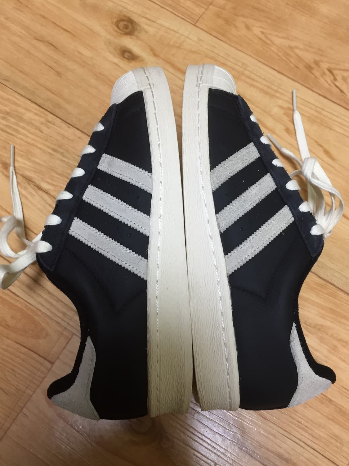 아디디스 슈퍼스타 82 상품이미지3