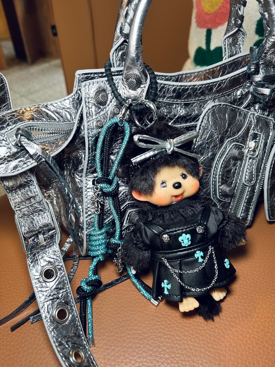 (62) 정품 몬치치 👕🖤커스텀 블랙 레더 원피스키링 상품이미지5