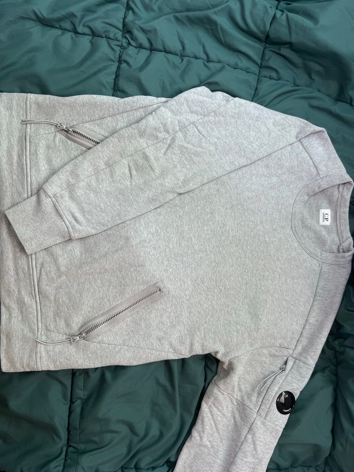 CP컴퍼니 맨투맨 L사이즈 상품이미지1