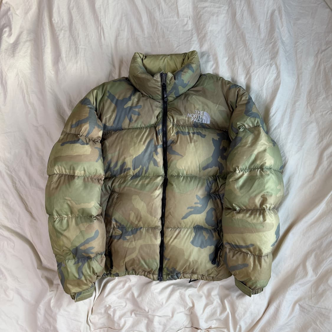 노스페이스 눕시 카모 센터로고 L 상품이미지1