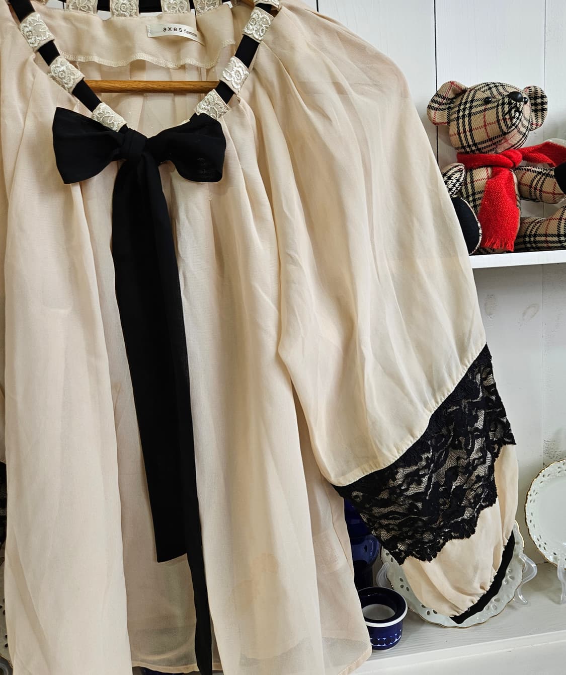 0328(Axes Femme)스트랩 리본 쉬폰 블라우스 상품이미지4