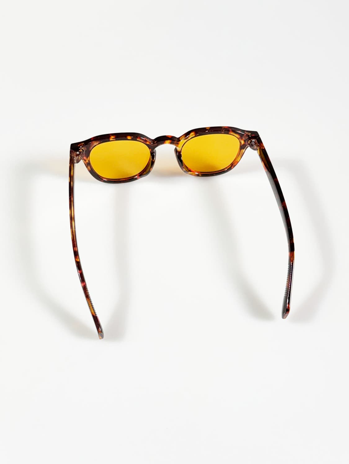 토터스쉘 볼드 스퀘어 프레임 빈티지 틴트 선글라스 상품이미지5