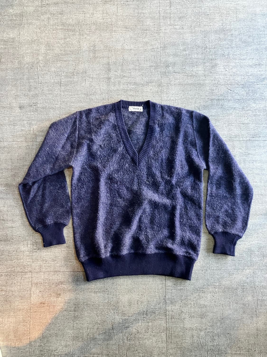 일본빈티지 Blackmik 올드스쿨아메카지 혁오풍 브이넥 부클니트 상품이미지1