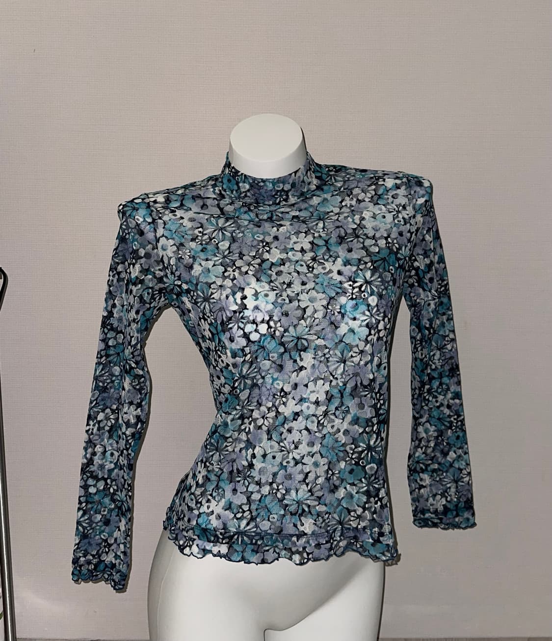 빈티지 메쉬 반폴라 패턴 탑 상품이미지1