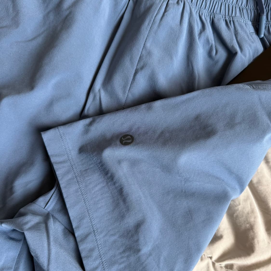 룰루레몬 페이스 브레이커 남성 5인치 m 사이즈 새상품 판매합니다. 상품이미지3