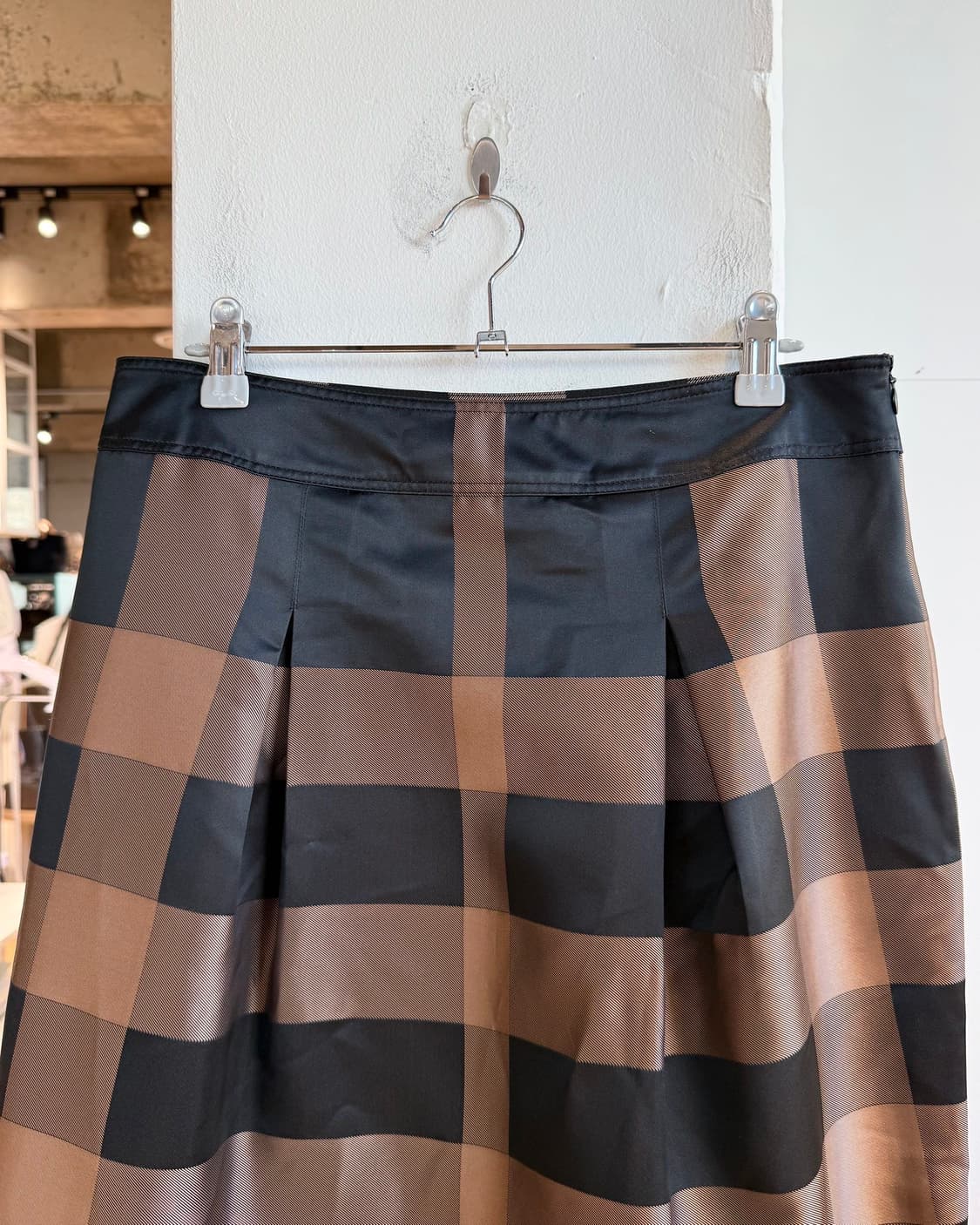버버리 블랙 체크 쿠프로 미디스커트  상품이미지3