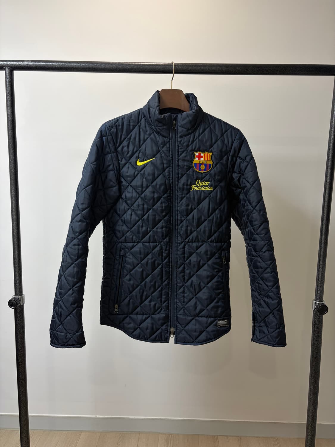 (S) 나이키 빈티지 FC바르셀로나 네이비퀄팅패딩 상품이미지1