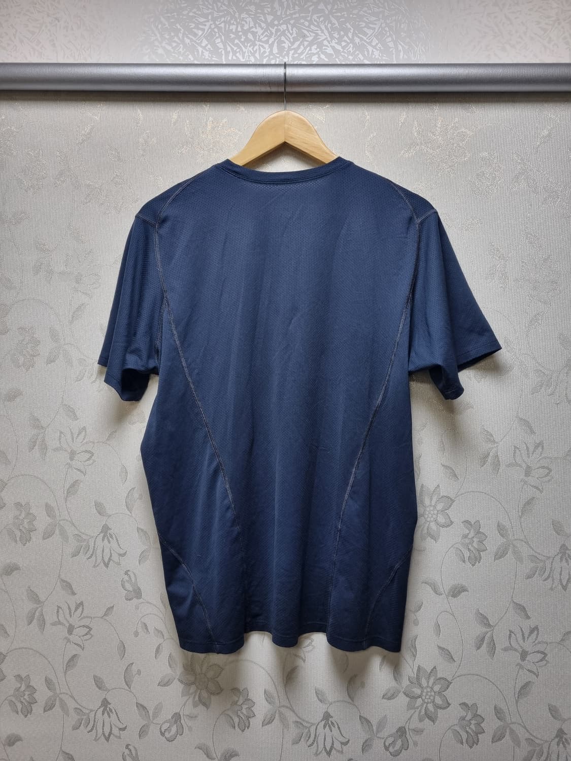 [m/정품] 아크테릭스 네이비 반팔 티셔츠 상품이미지7