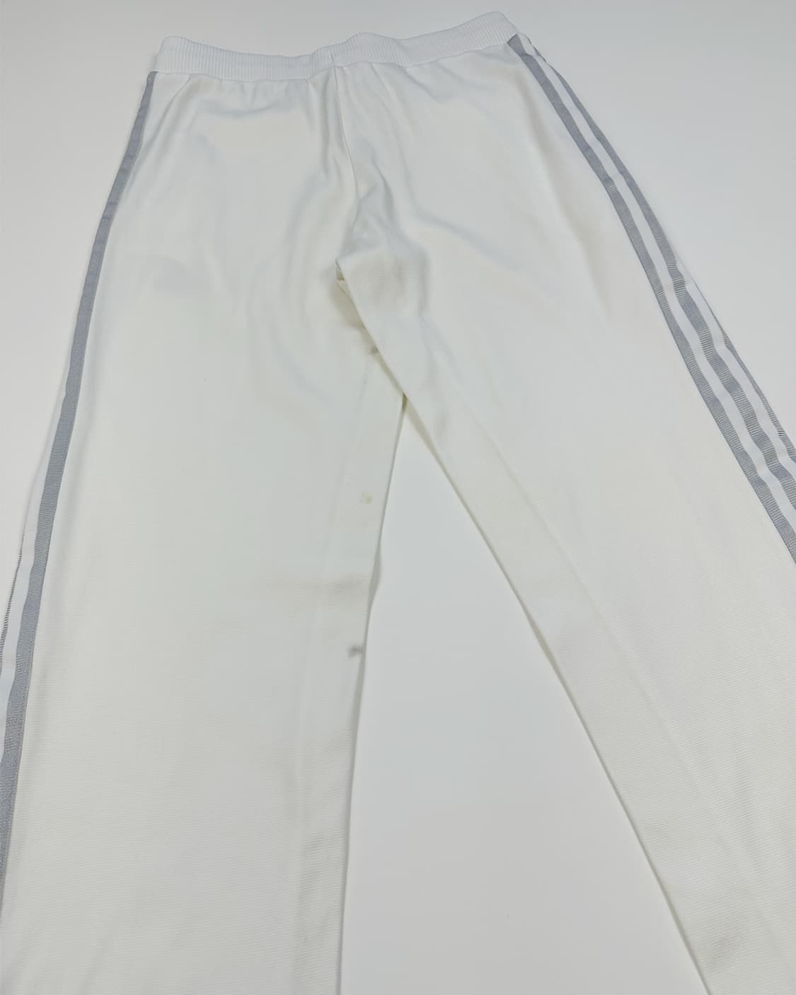 아디다스 화이트 실버 트랙팬츠 상품이미지4