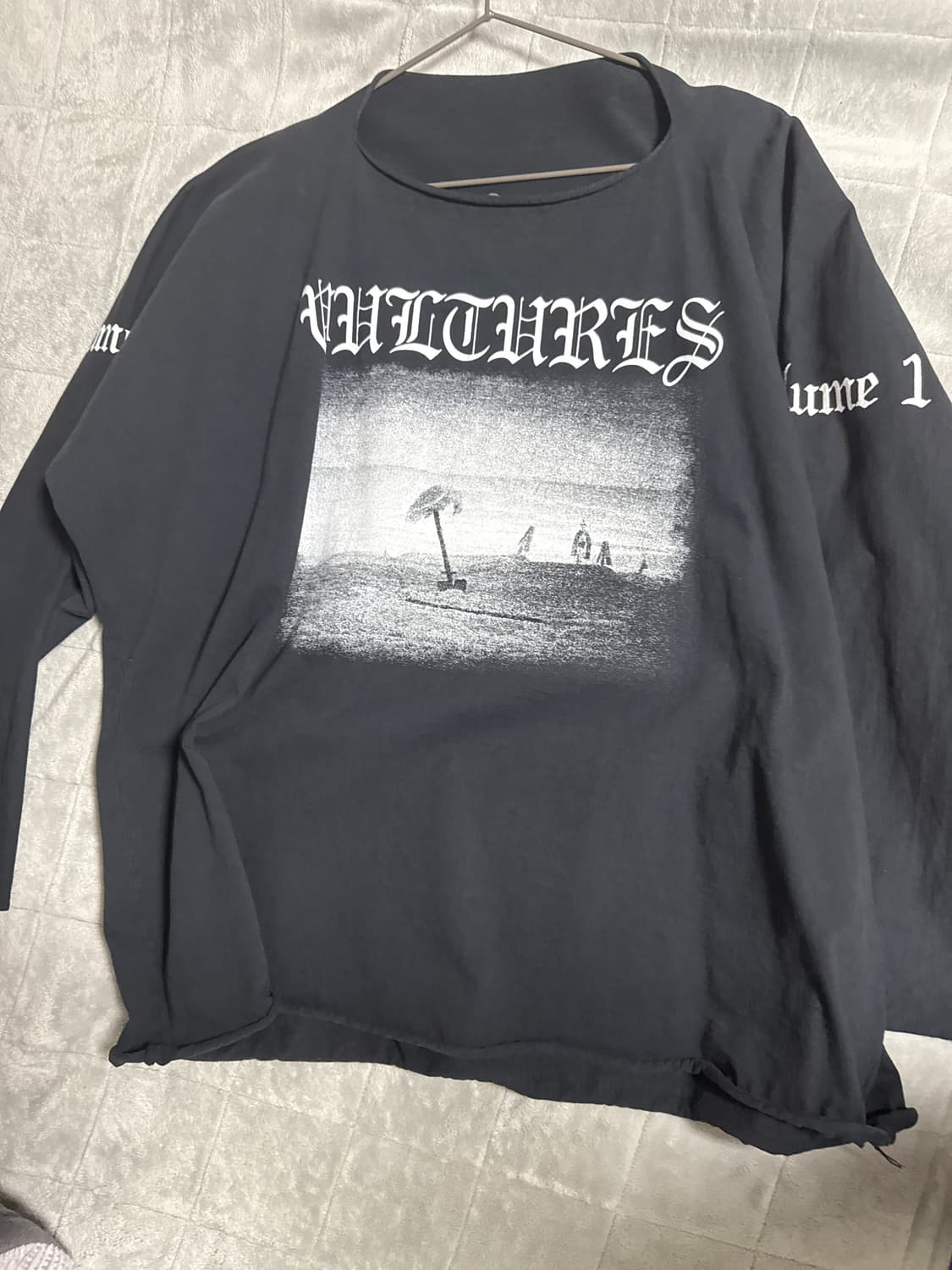 이지 벌쳐스 티셔츠 롱슬리브 상품이미지1