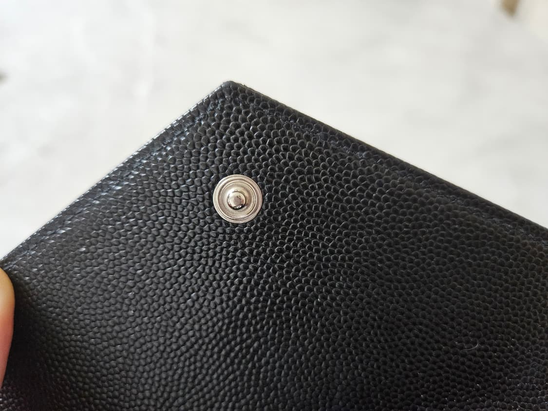 입생로랑 케비어 은장 엔벨로프 지갑 상품이미지6