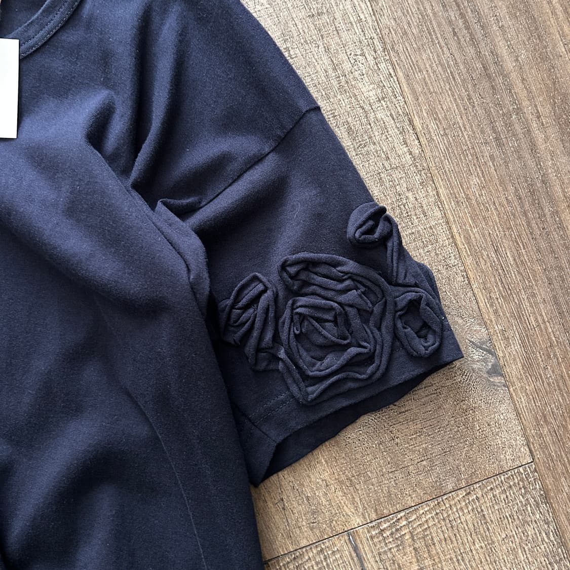 Rose Motif Half T 상품이미지2