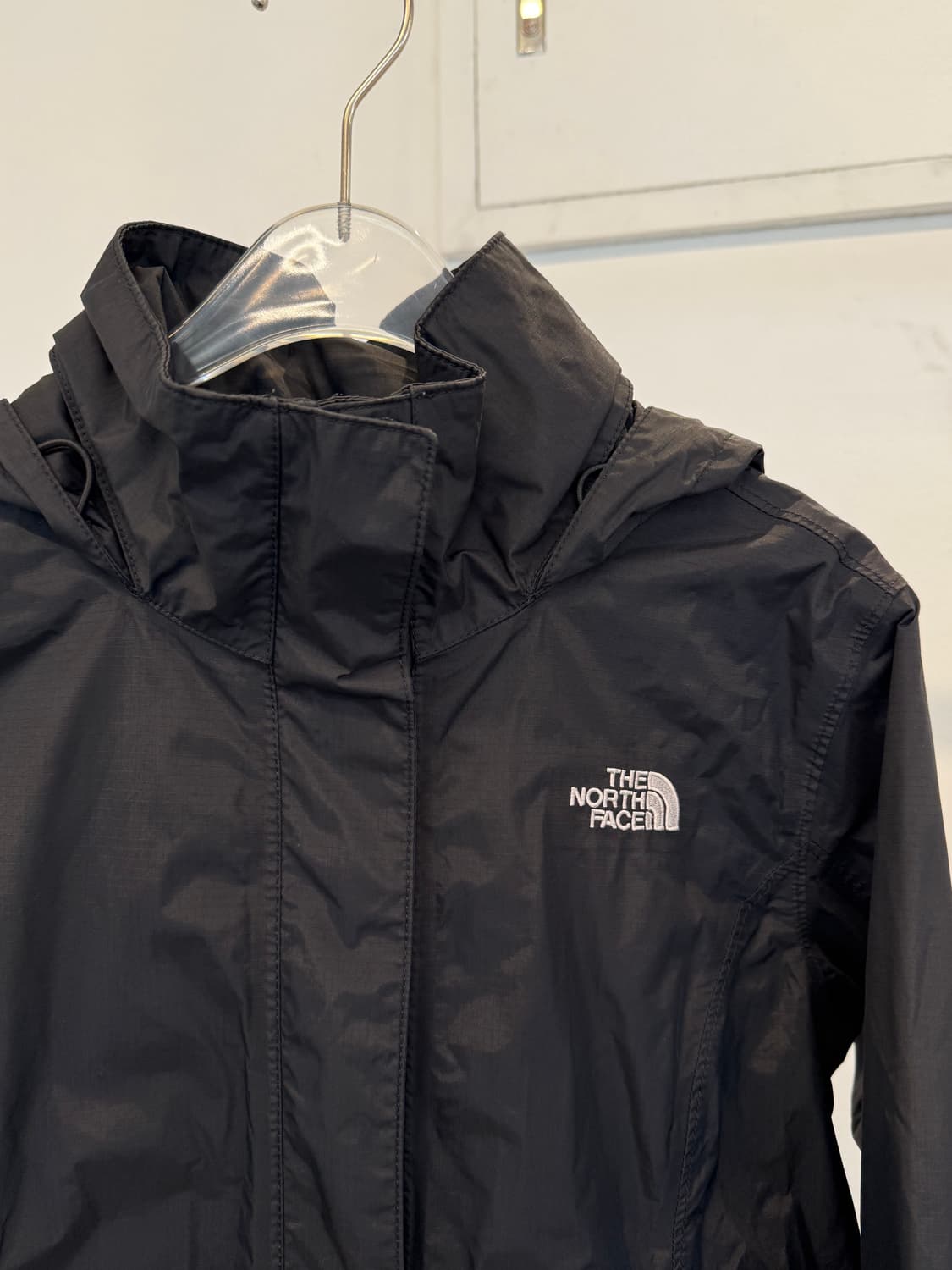 North Face Dryvent Windbreaker Jacket   상품이미지2