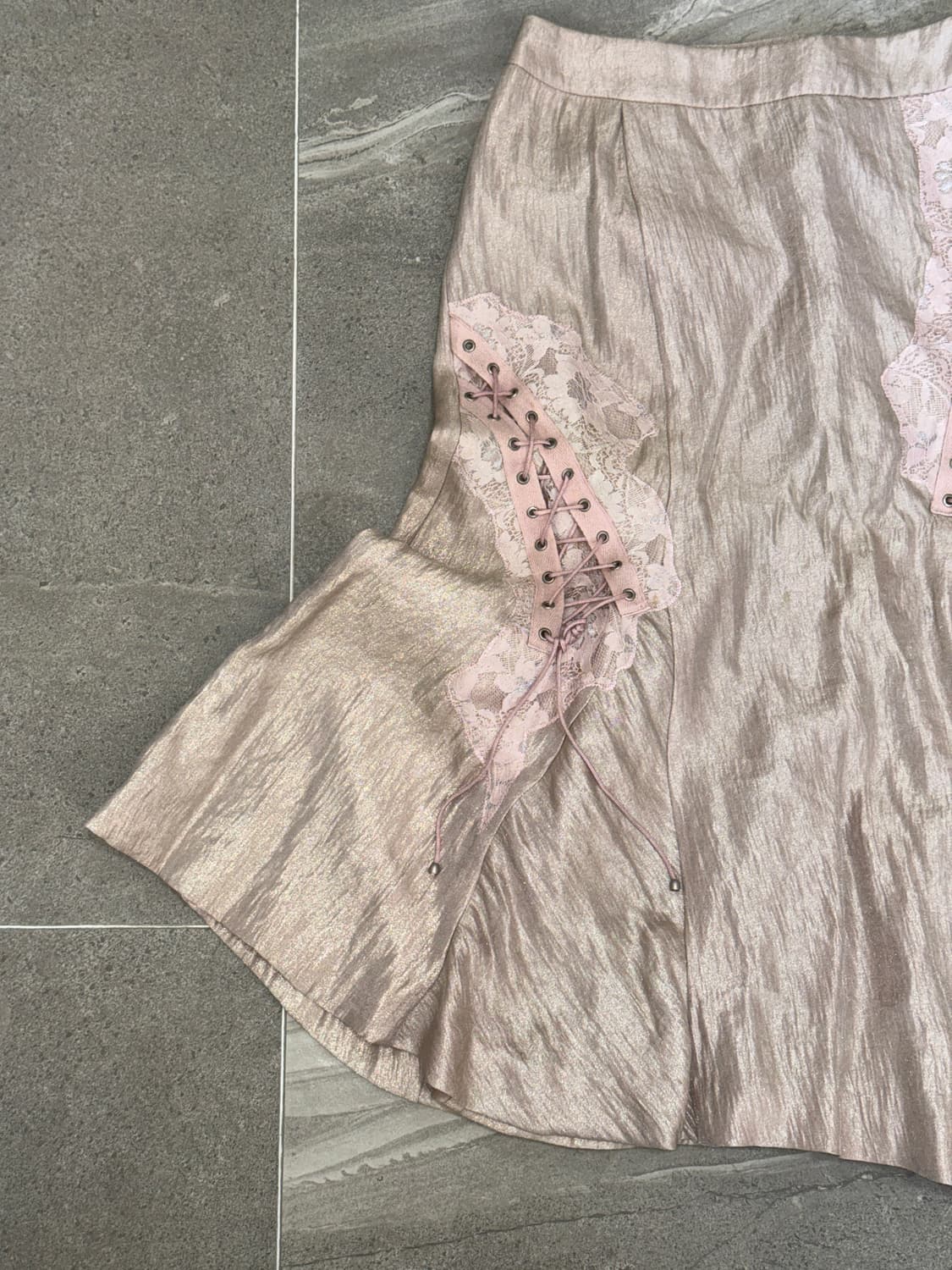 Indi pink satin fairy laceup unbal skirt 상품이미지3