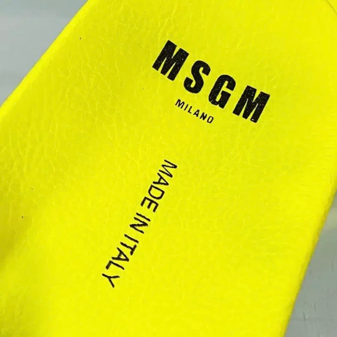 [정품] MSGM 엠에스지엠 로고프린트 루버 슬라이드 여성슬리퍼(240) 상품이미지8