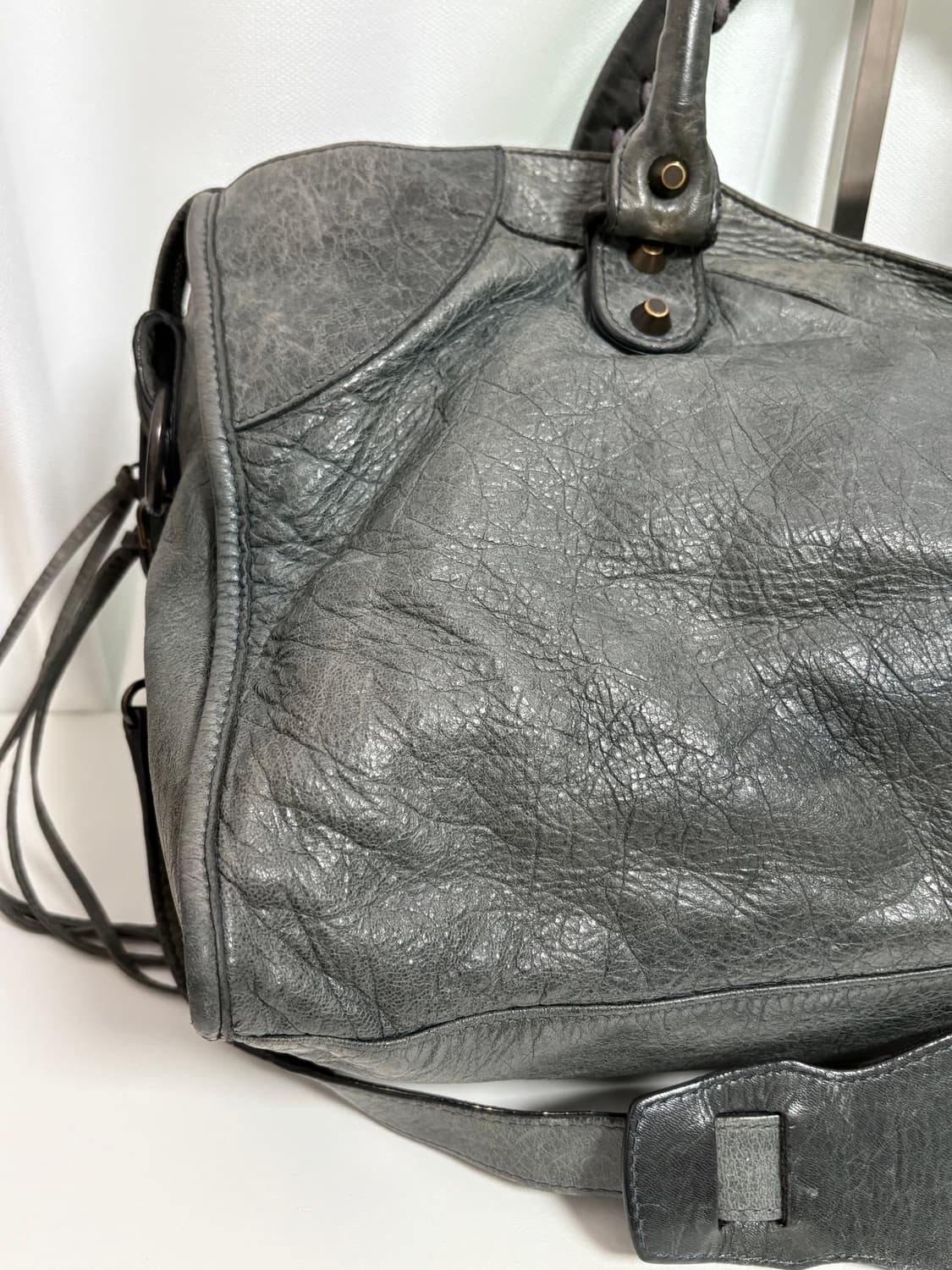 발렌시아가 파트타임 모터백 그레이 상품이미지4