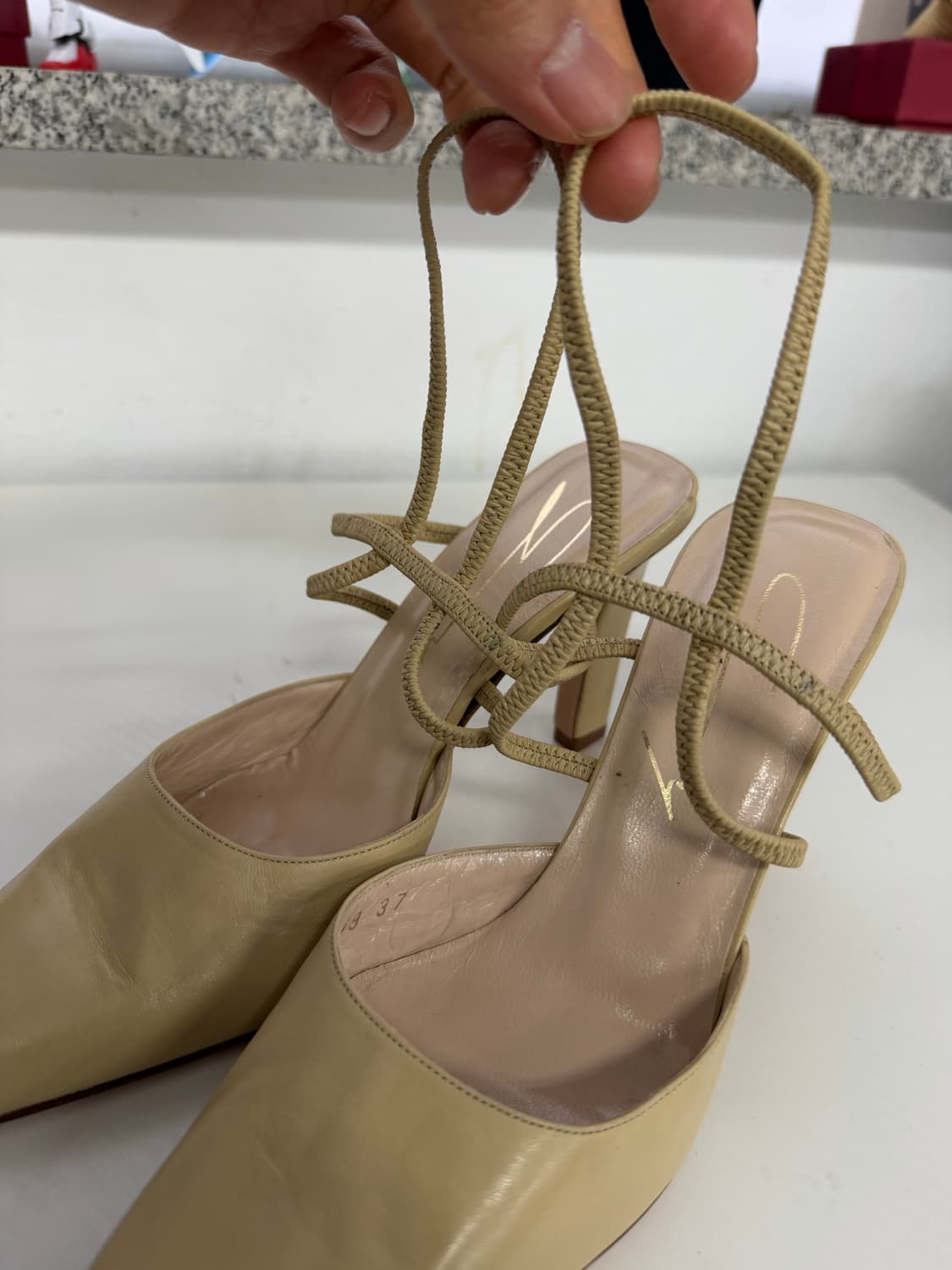 정품) 쥬세페자노티 여성 샌들힐 37 상품이미지7