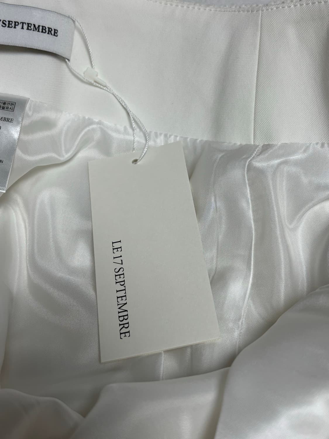 Le17 코듀로이 스커트(택달린 새상품) 상품이미지3