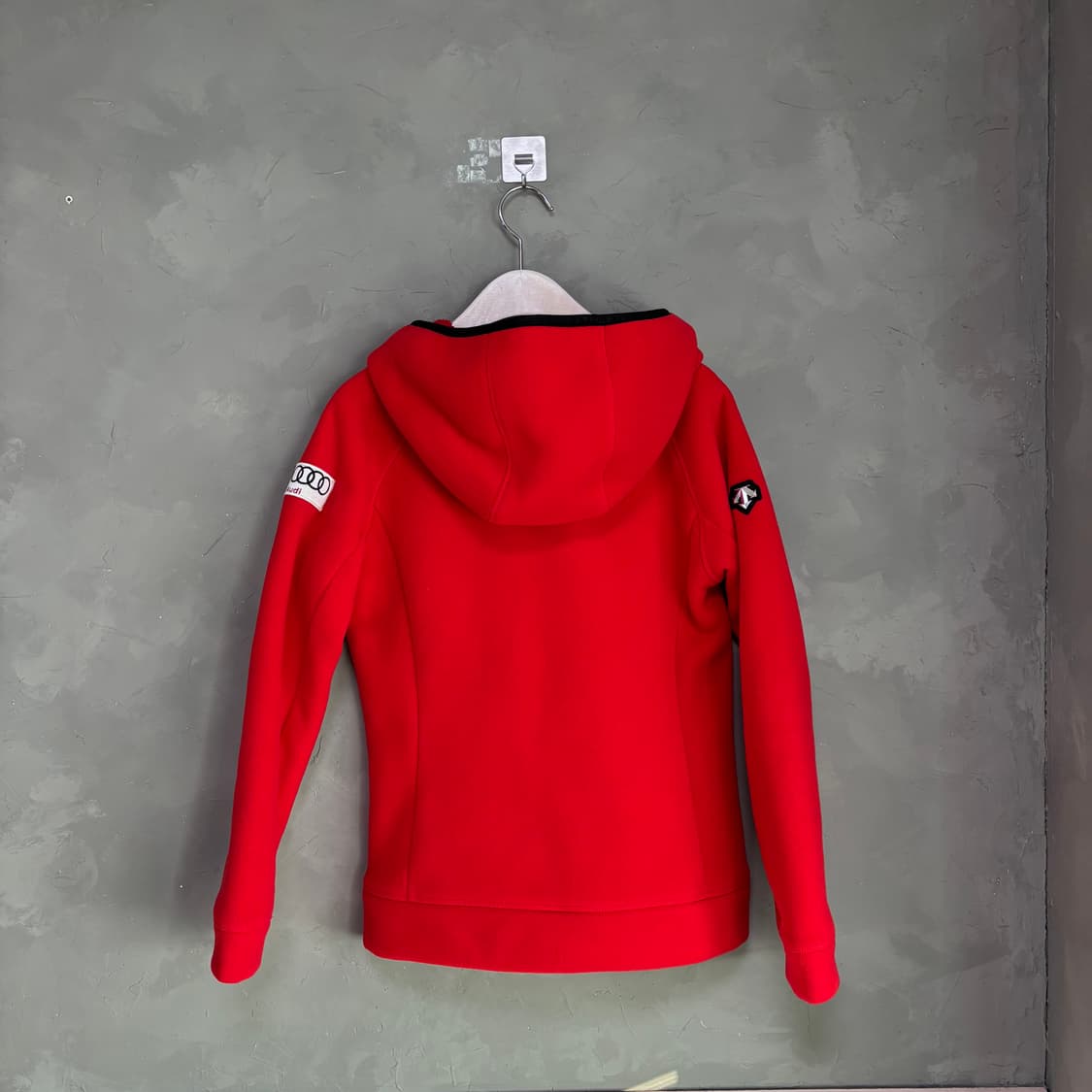 데상트 아우디 스위스 스키팀 플리스  상품이미지4