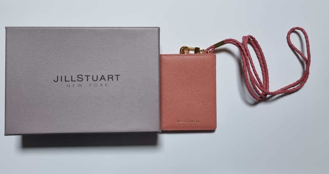 질스튜어트 뉴욕 가죽 목걸이  카드지갑 상품이미지2