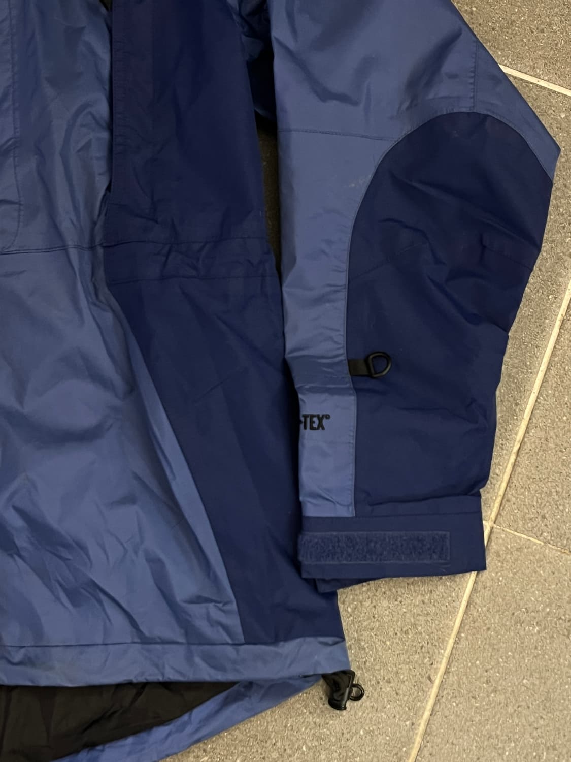 노스페이스 윈드 브레이커 상품이미지4