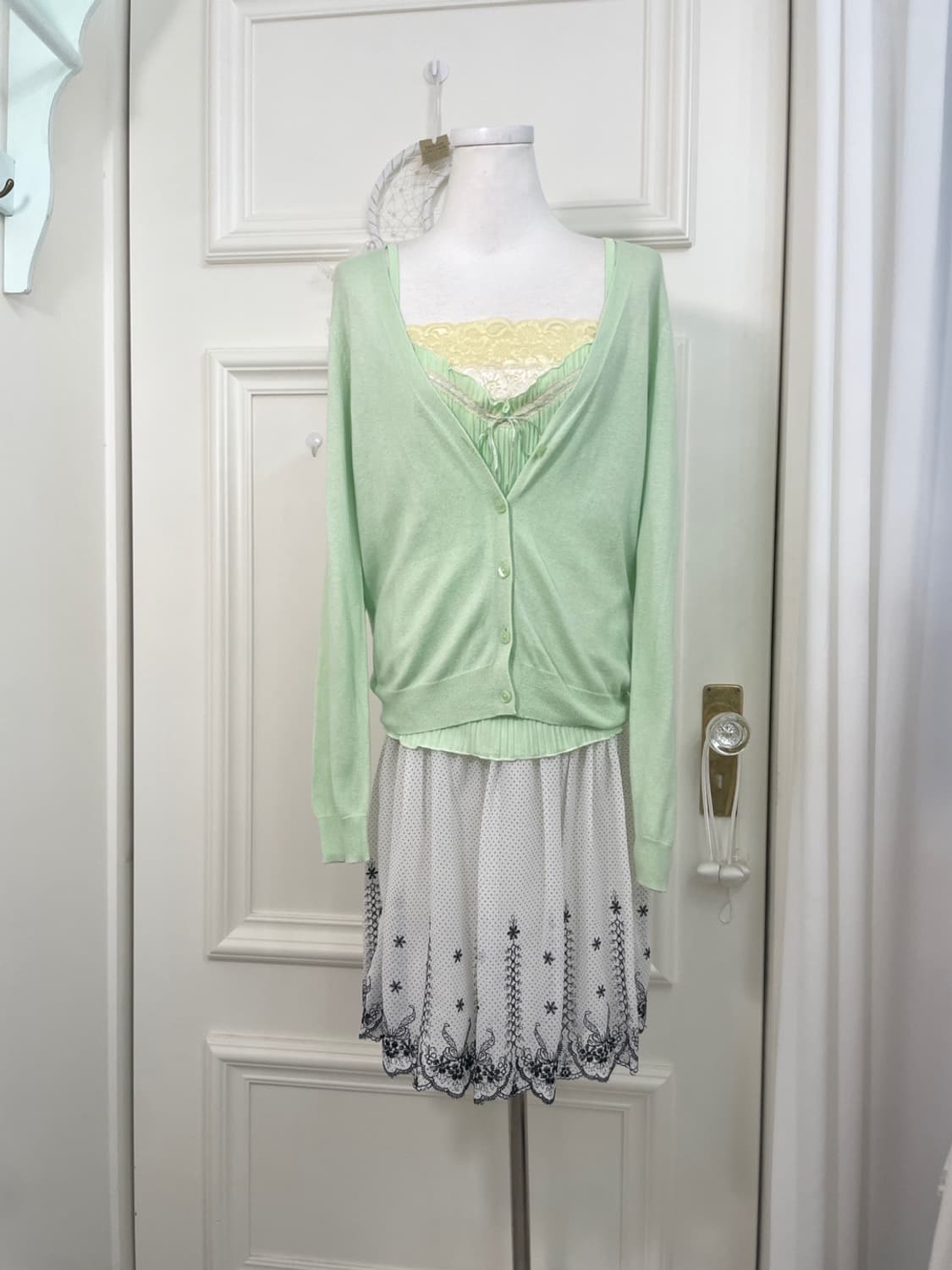 white dot embroidery point midi skirt 상품이미지6