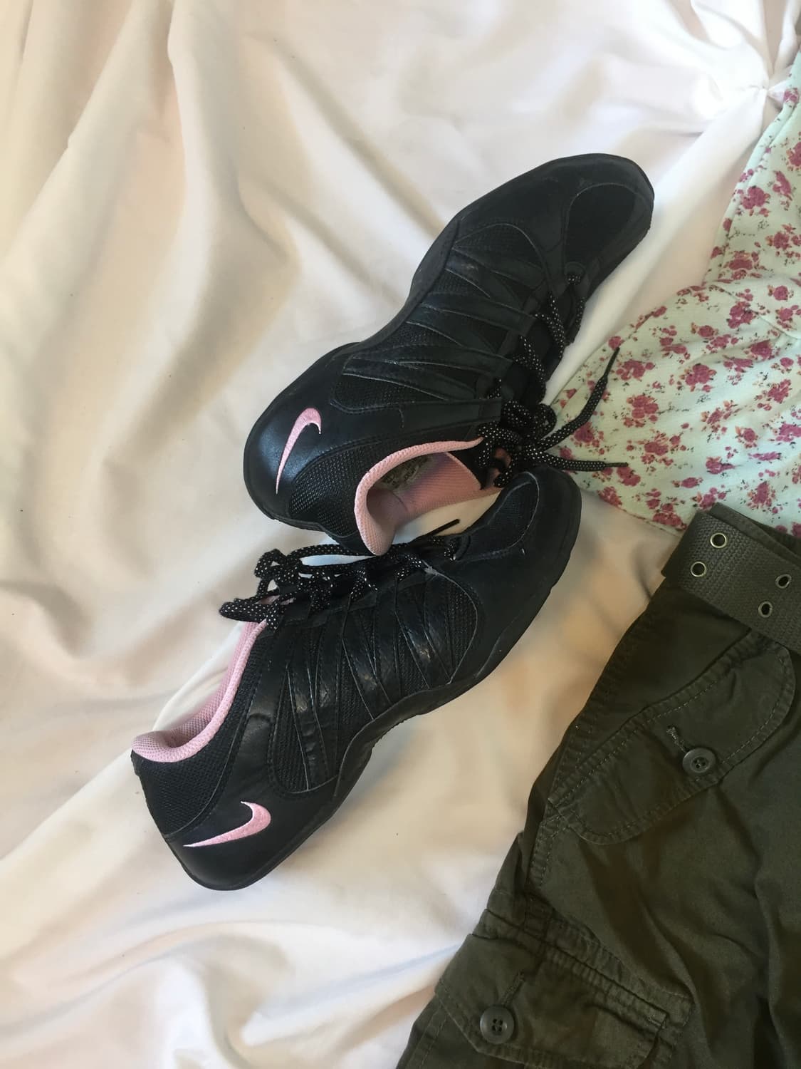 나이키 우먼스 뮤지크 4 블랙/하이퍼핑크 상품이미지1