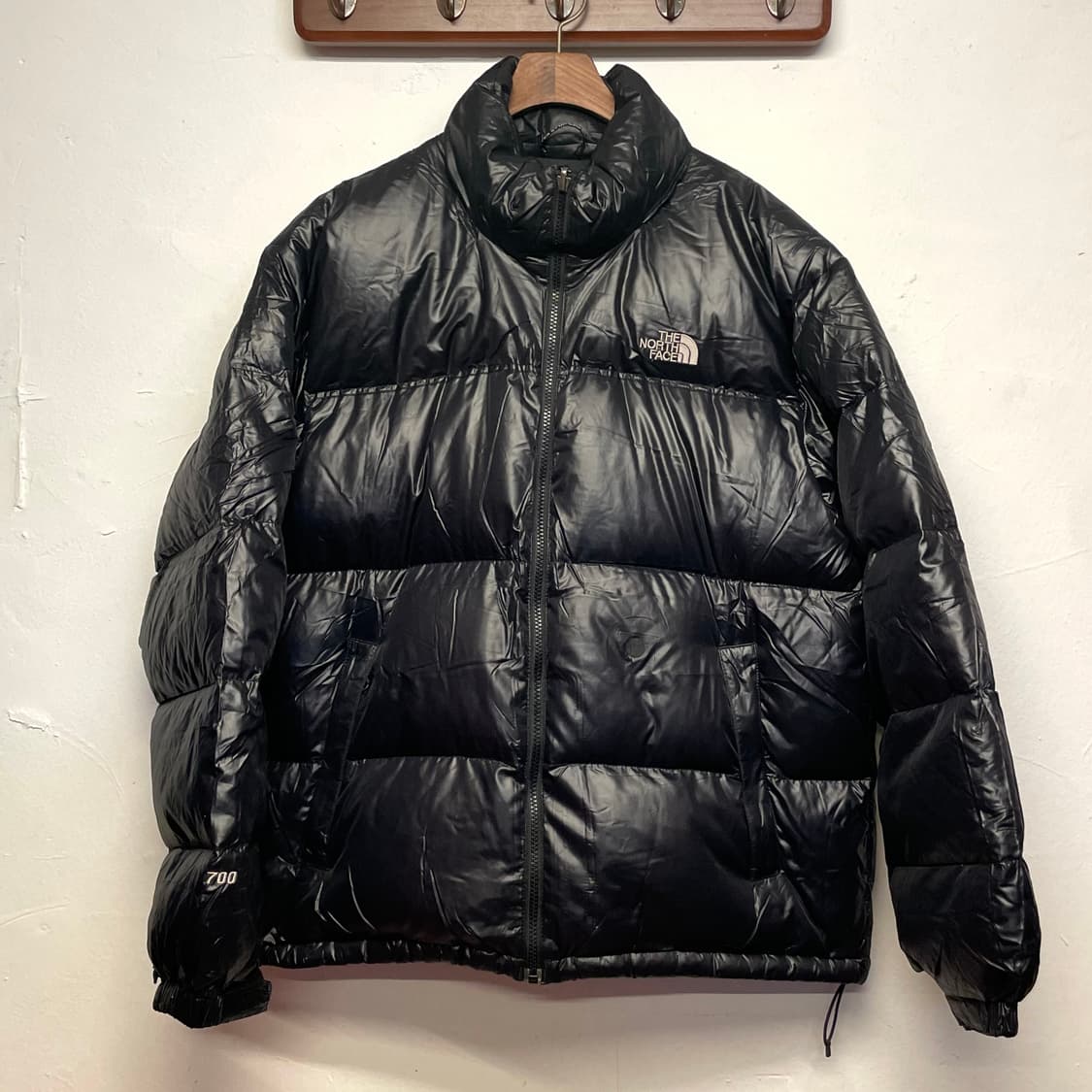 노스페이스 700 눕시 구스다운 블랙 유광 (해외판)    - 상품이미지1