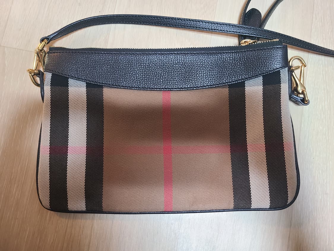 버버리 뉴페이톤 크로스백 상품이미지2