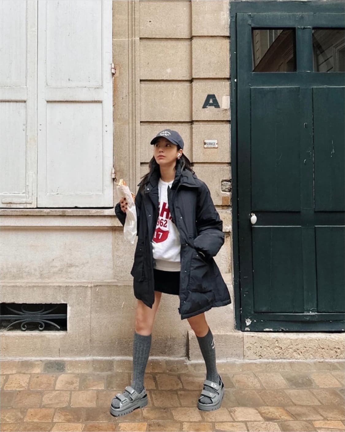 [온앤온] 블랙  A라인 중기장 구스 다운 상품이미지8