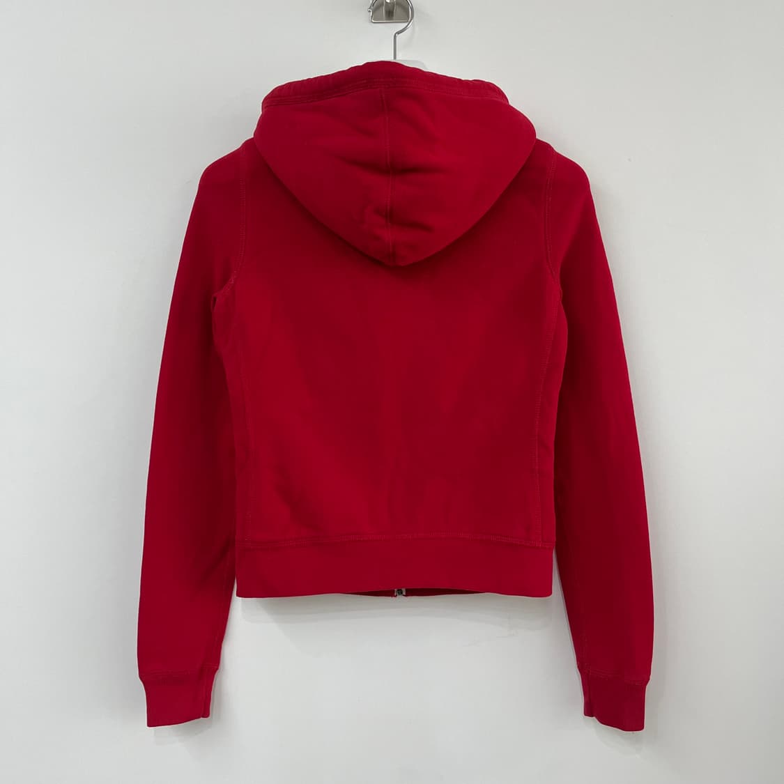 아베크롬비 딱붙핏 자수로고 양털안감 레드 후드집업 상품이미지3