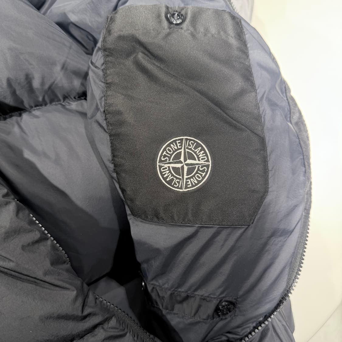 (A+ / XL) / 스톤아일랜드 크링클랩스 블랙 다운 패딩 상품이미지4