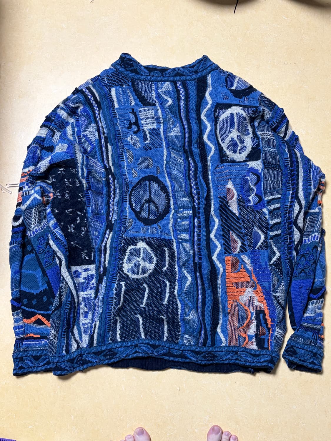 캐피탈보로맛 스웨터 상품이미지2