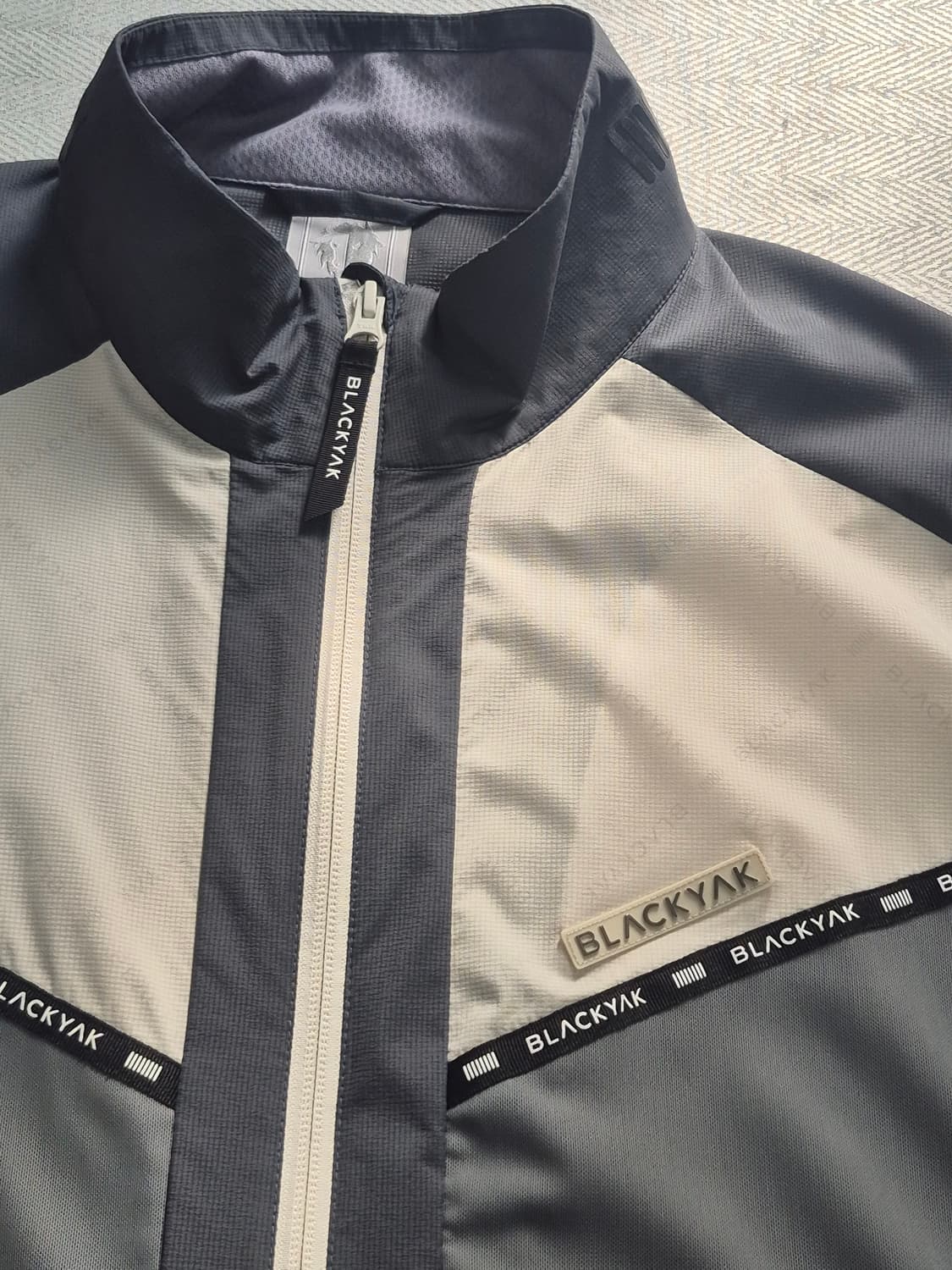 블랙야크 경량 홀겹 바람막이 자켓 점퍼 110 상품이미지4