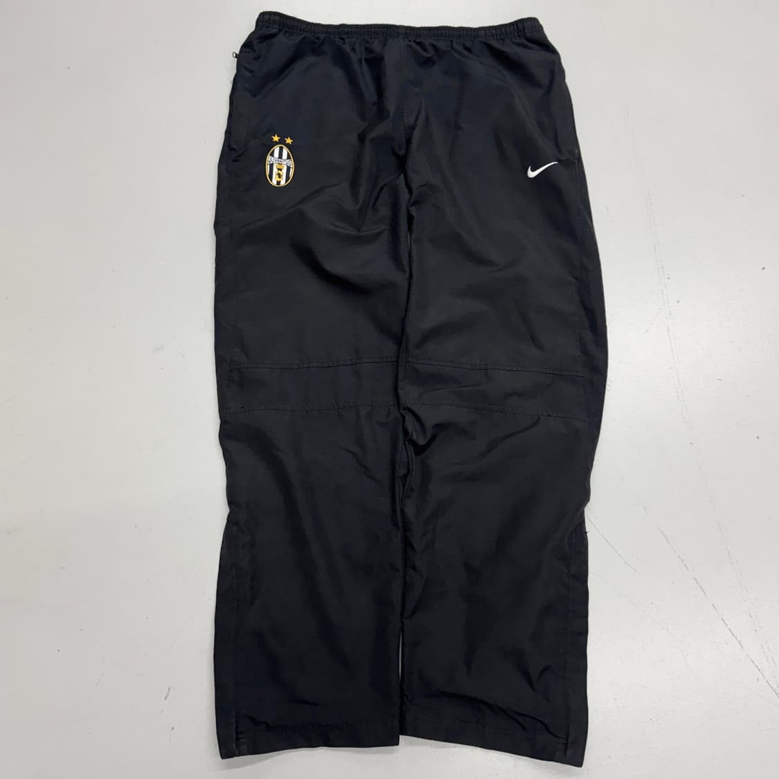 나이키 00s 유벤투스 스우시 올드스쿨 와이드 바람막이 트랙팬츠 상품이미지2