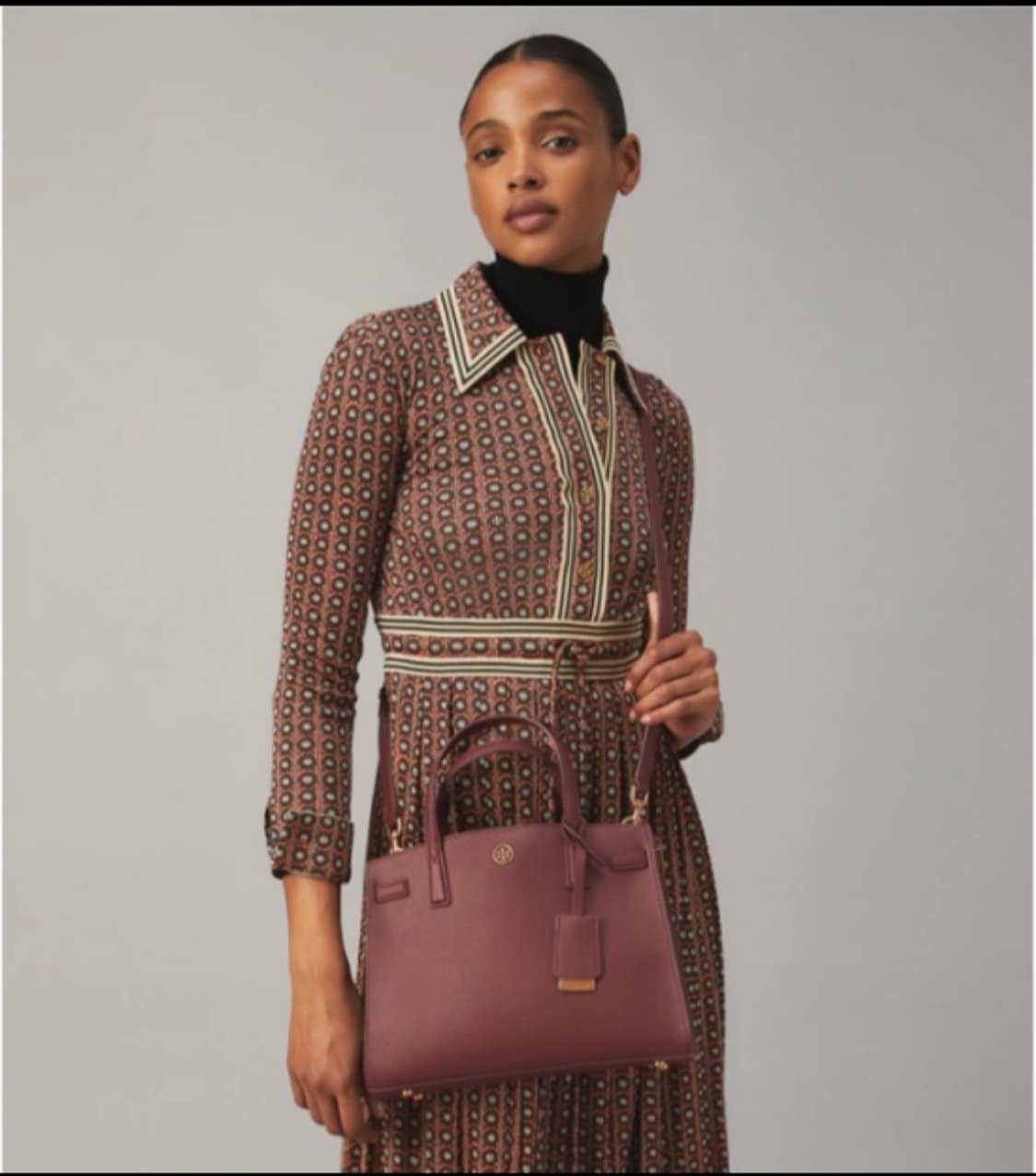 (새상품)토리버치 워커 스몰 사첼백 상품이미지1